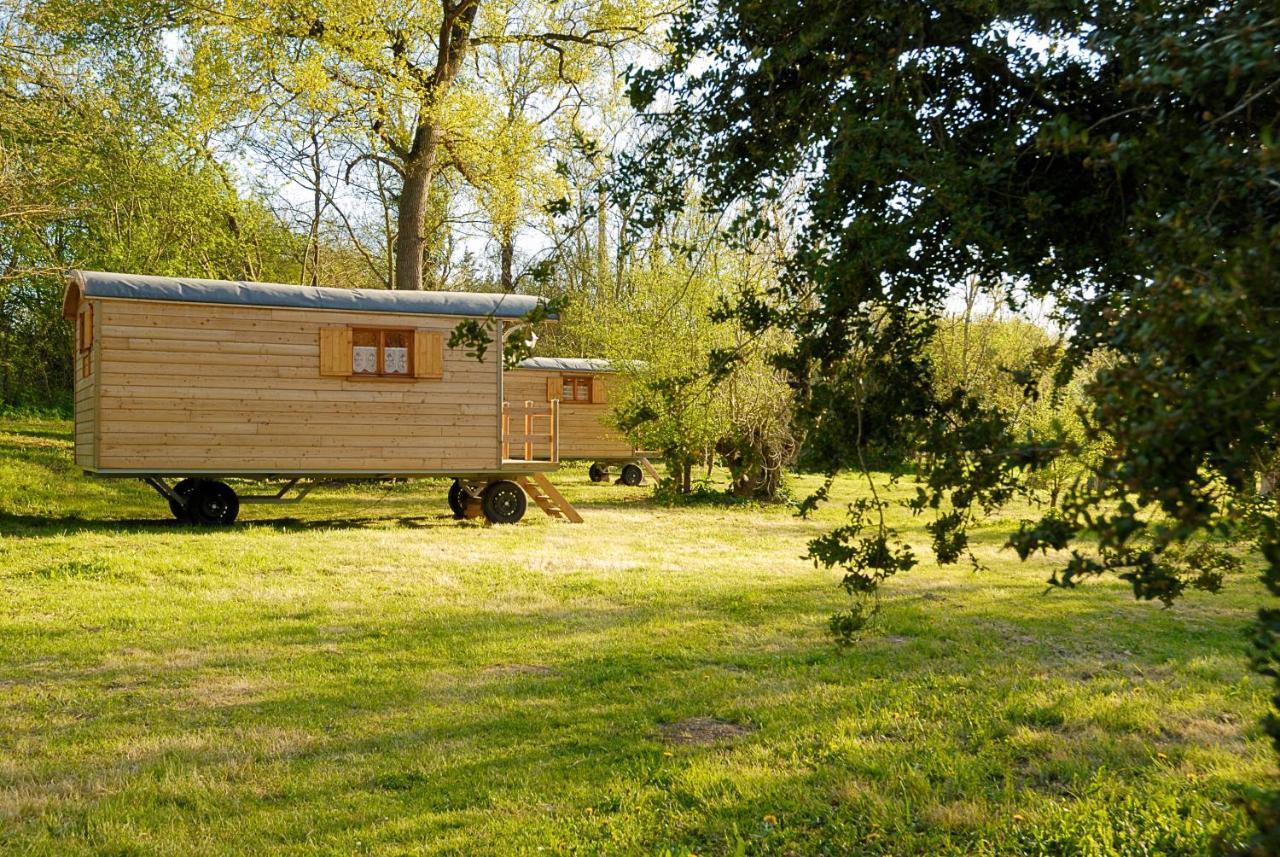 La Ferme Du Marais Poitevin - Roulotte Ξενοδοχείο Benet Εξωτερικό φωτογραφία